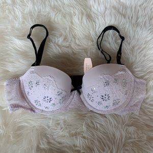 *SOLD* NWT VS Dream Angels Jeweled Bra